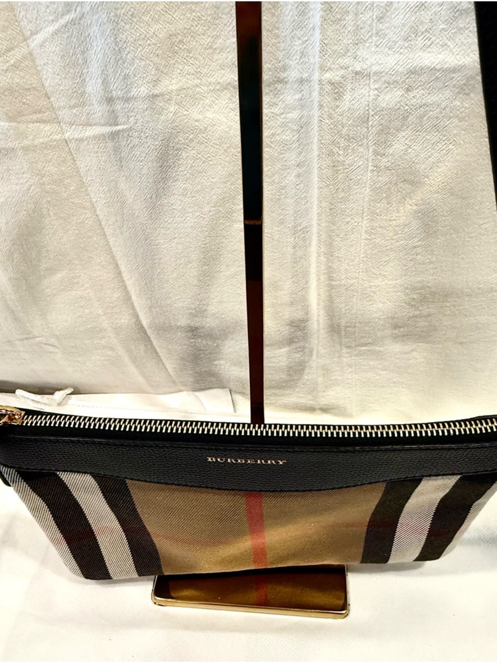Burberry Peyton House Check Crossbody Bag - Picture 3 of 11